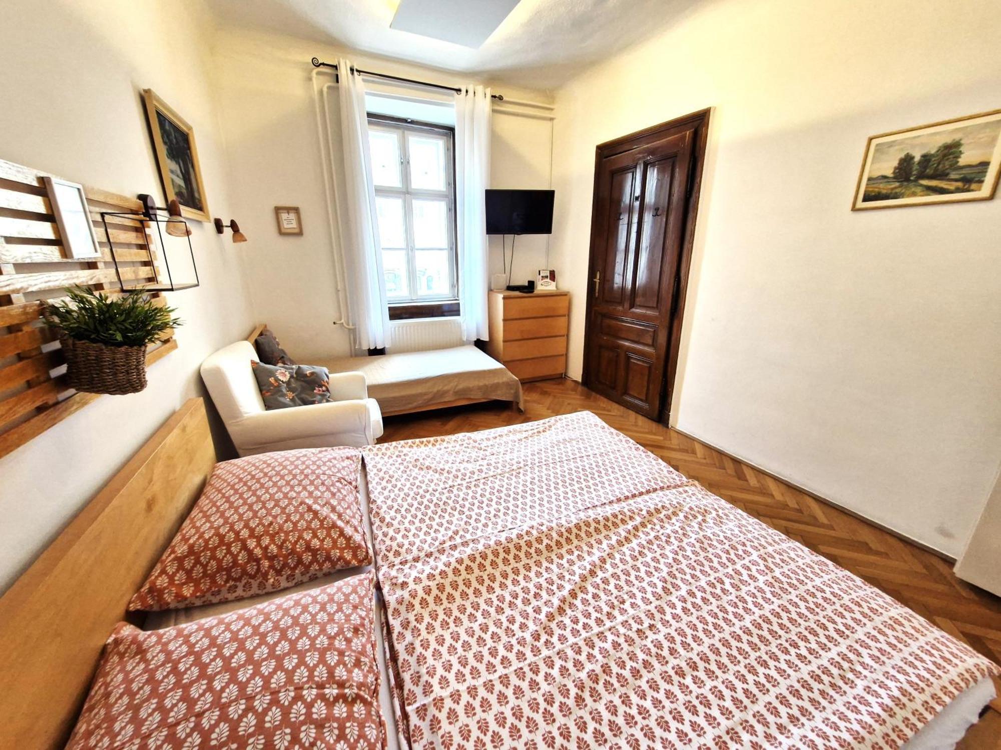 Varkeruelet Apartman Šoproň Exteriér fotografie