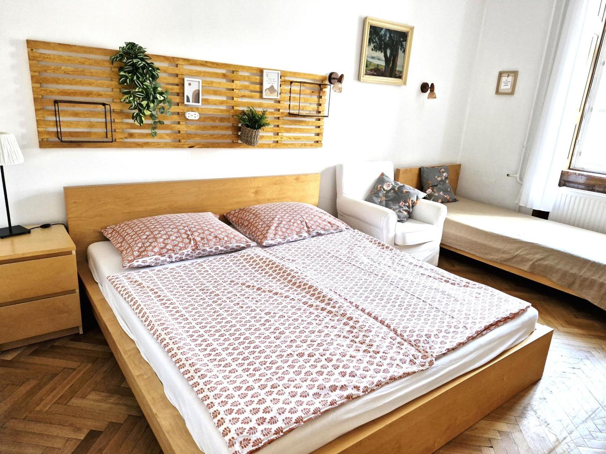 Varkeruelet Apartman Šoproň Exteriér fotografie