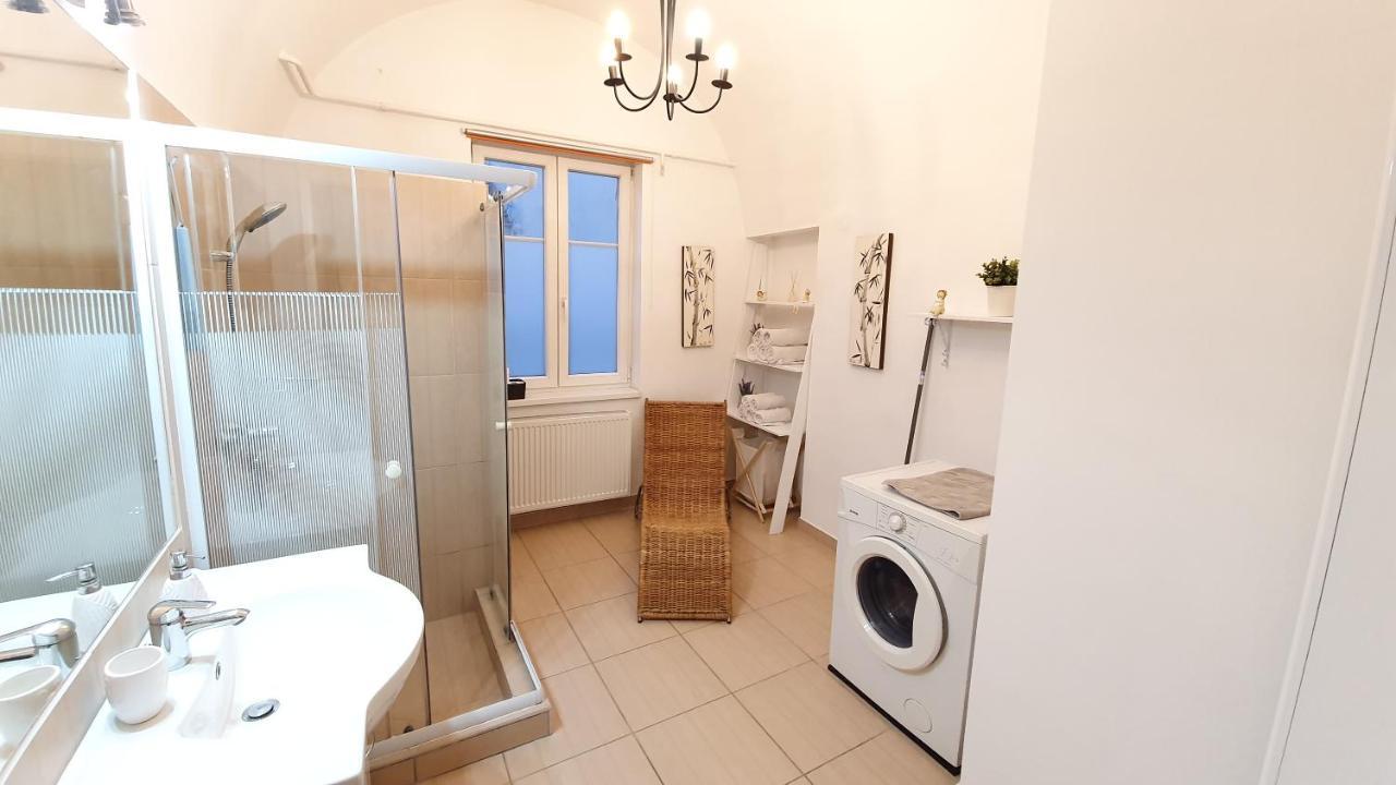 Varkeruelet Apartman Šoproň Exteriér fotografie